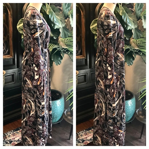 Nordstrom’s Indie Paisley & Peacock Kaftan/Kimono - Picture 5 of 8